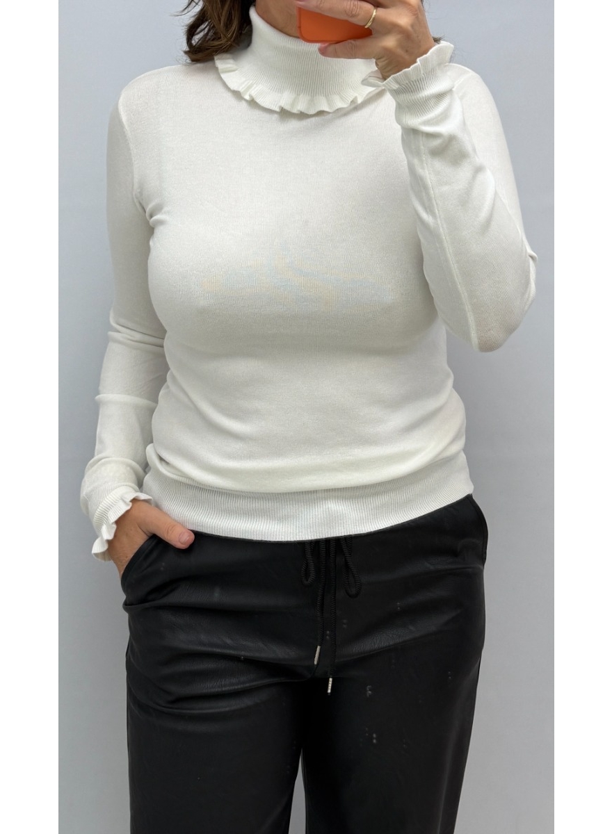 Trui met froezel aan de coll en mouw off-white (X629)