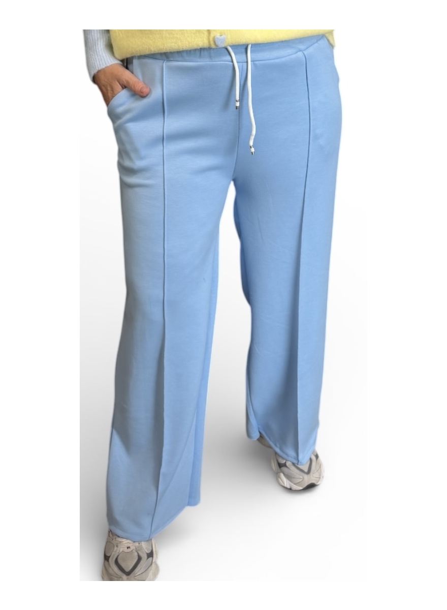 Broek met rechte broekspijp en wit koordje Sietske licht blauw