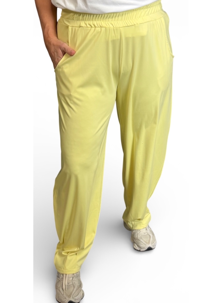 Travelstof broek met geplooide broek Juultje geel (TVB)