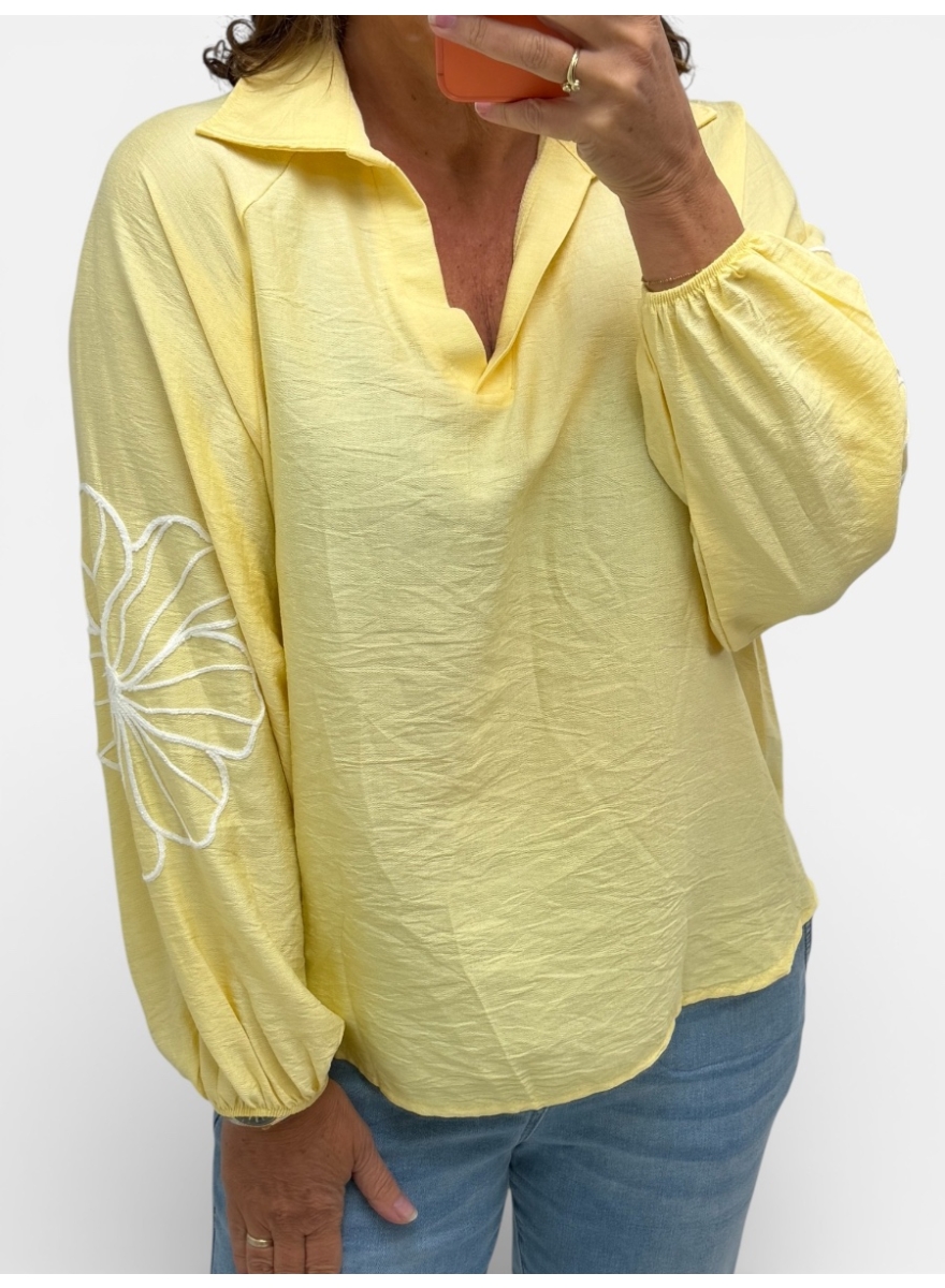 Blouse met kraag en borduursel windbloem geel