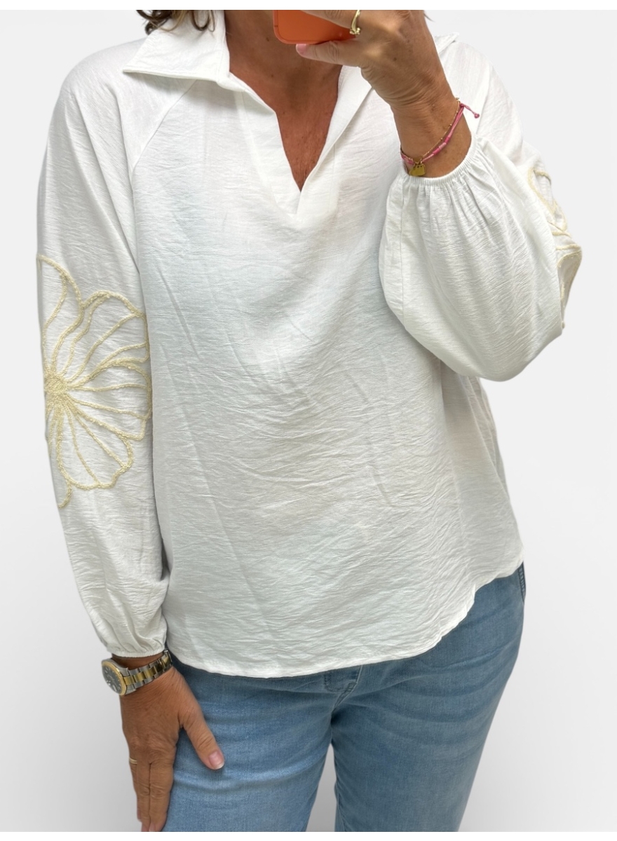Blouse met kraag en borduursel windbloem off-white