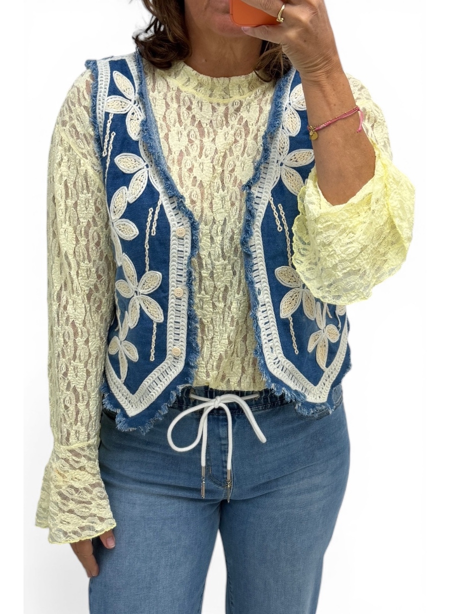 Denim gilet met rafeltjes en bloemen Jolene