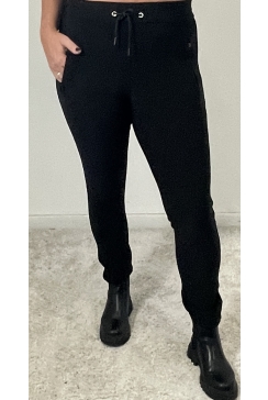 0725F65E-057D-4CCC-B2E3-7198F162693D_1_201_a