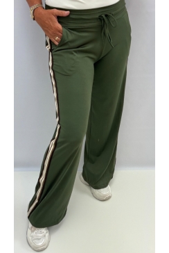 Travelstof broek met rechte broekspijp en STRASS BIES Bibia army. BTSB
