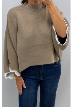 Poncho met kant aan de mouw taupe (M0-4497L-BZ)