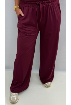 Broek met elastische taille en koord Jess wijnrood. btsb