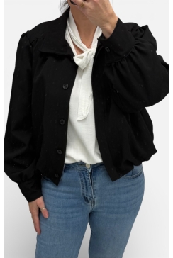 Jasje met elastiek aan de onderzijde en knopen Pennie zwart