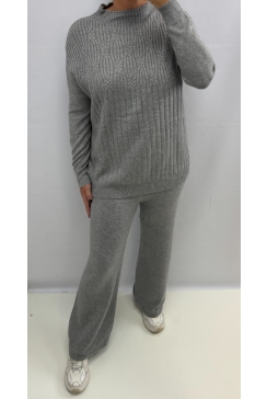 Fijngebreide set met trui en broek gotiek grijs (HC-561)