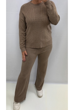 Fijngebreide set met ziggie trui en broek taupe (HC-552)