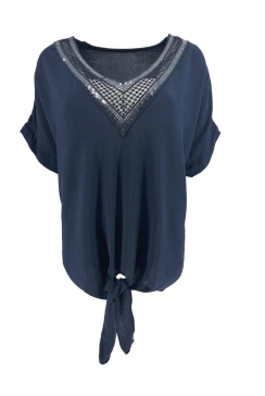 Blouse met knoop aan de onderzijde en lovertjes donker blauw