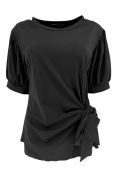 Travelstof shirt met knoop aan de onderzijde Magda zwart. ttsb