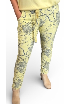 Italy broek met bloemenprint geel