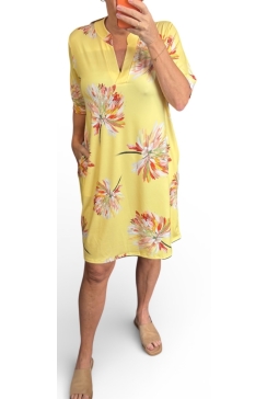 Jurk/tuniek met opstaande boord en korte mouw Melany alium geel