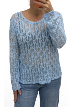 GROTERE kanten top met lange mouw Izzy licht blauw