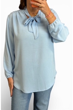 Blouse met strik in de hals Doris uni licht blauw