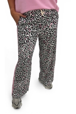 Travelstof broek met panterprint Riekie roze