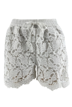 Short van kant met elastische taille en bloemen wit (A202) (TKD)